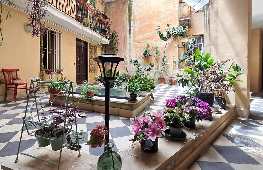 Colosseum Historic Apartment - 17Th Century Building-1