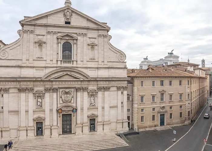 Easytopstay - Piazza Venezia City View Charming Apt